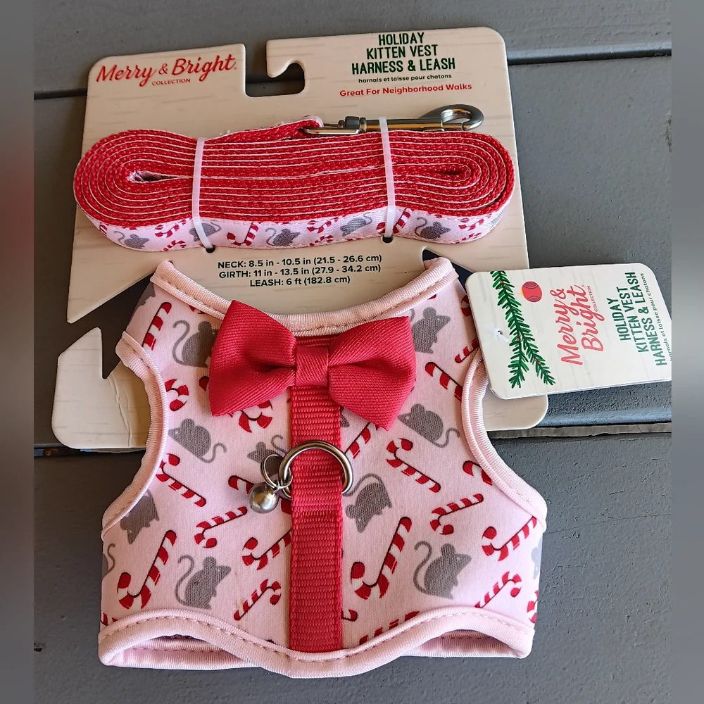 Holiday kitten vest harness and leash